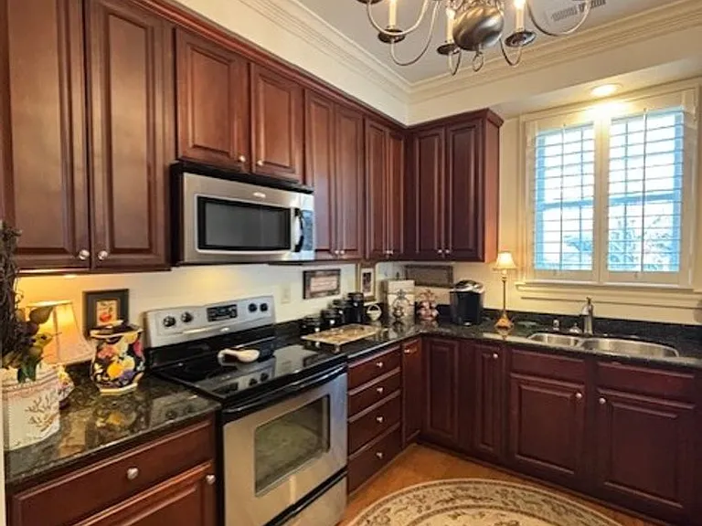 1005 Draketail Ln — Photo 35