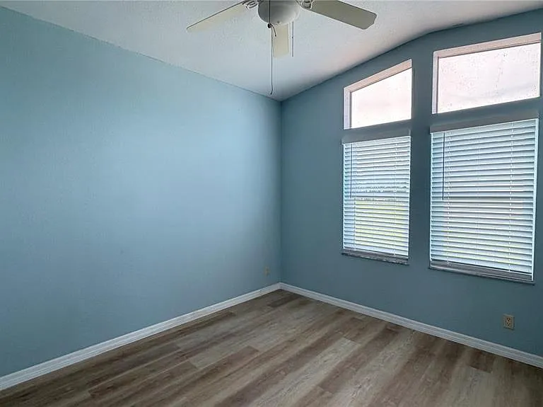 1831 Winchester Ct S — Photo 16
