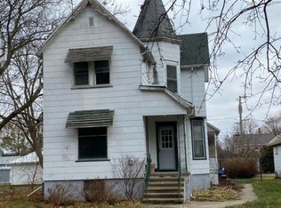 607 11th Ave #1, Mendota, IL 61342