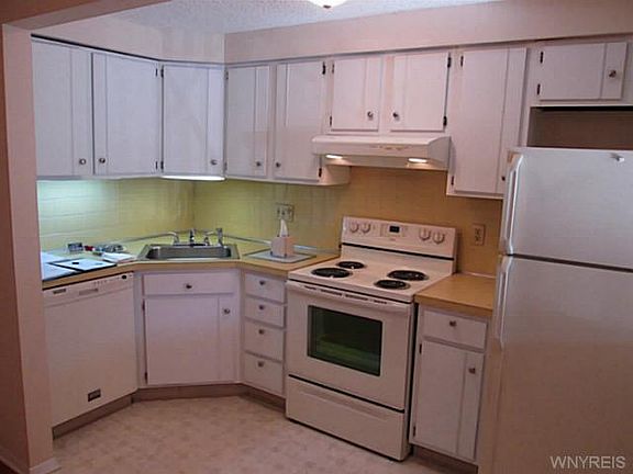 2nd image of 8A Foxberry Dr S