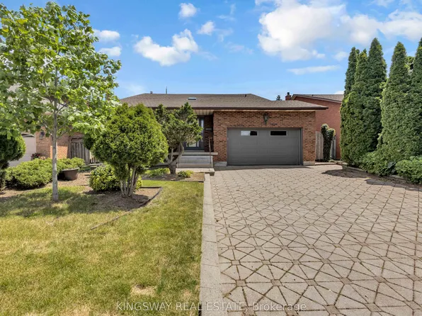 56 Ben Tirran Cres, Hamilton, ON L8G 4V7
