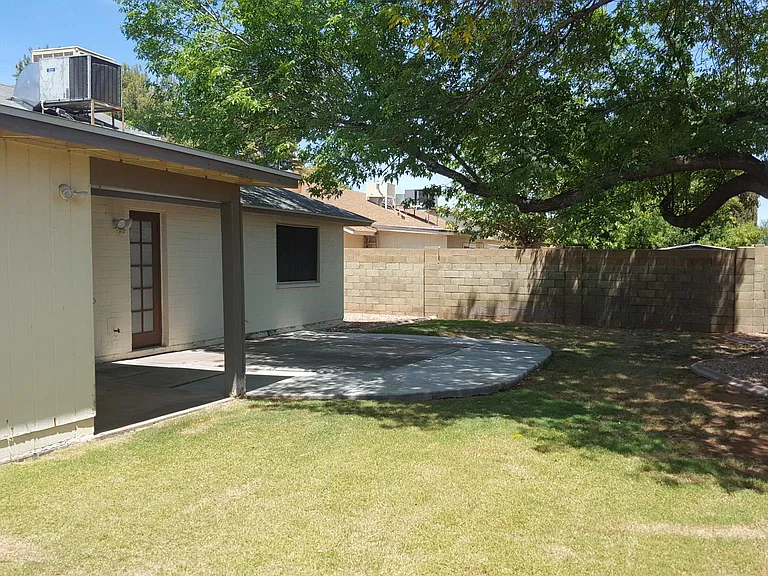 921 W Naranja Ave — Photo 9