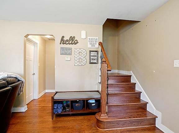 2nd image of 6829 W 113th Pl