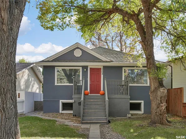 1104 4th Street E, Saskatoon, SK S7H 1K8