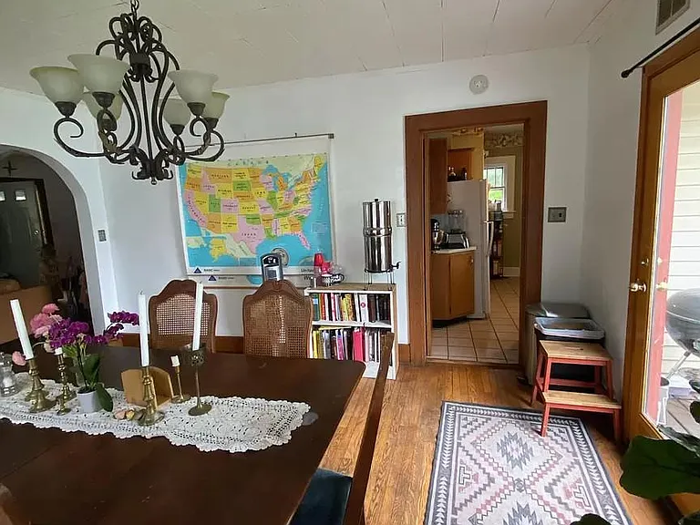 209 E Lutz Ave — Photo 11