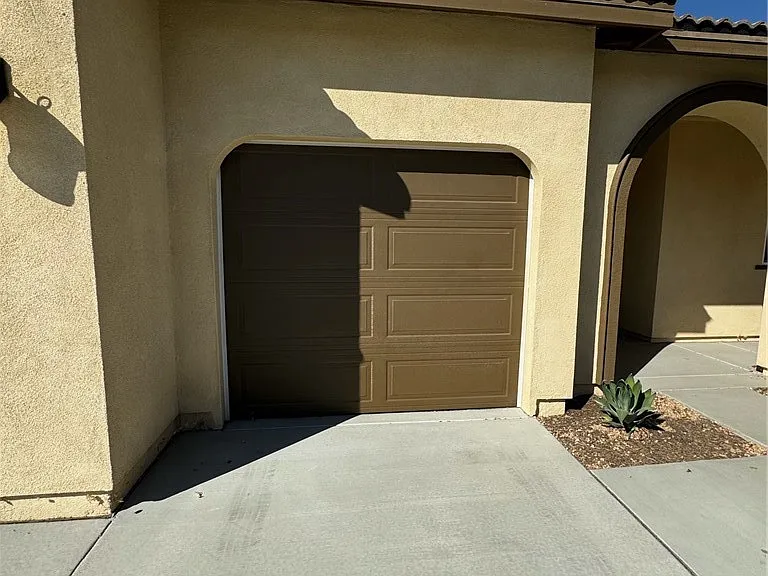 25685 Branson Ln — Photo 1