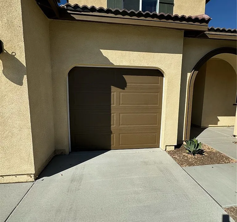 25685 Branson Ln