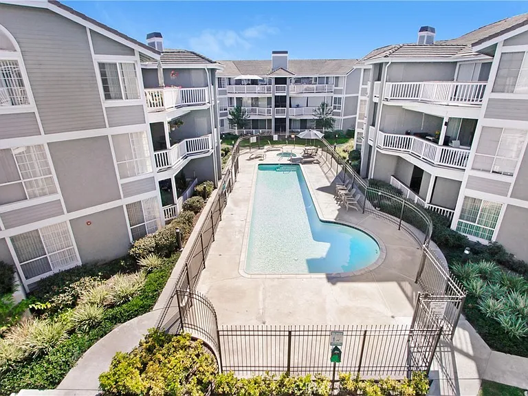 10371 Garden Grove Blvd #34 — Photo 11