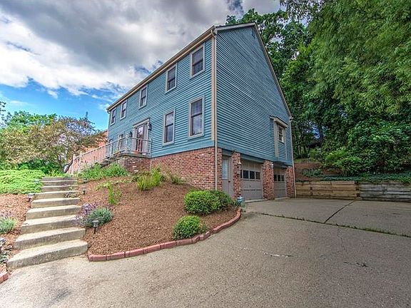 2nd image of 2405 Ramblewood Dr
