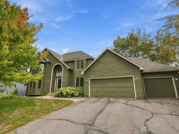 13610 Georgia Dr, Apple Valley, MN 55124