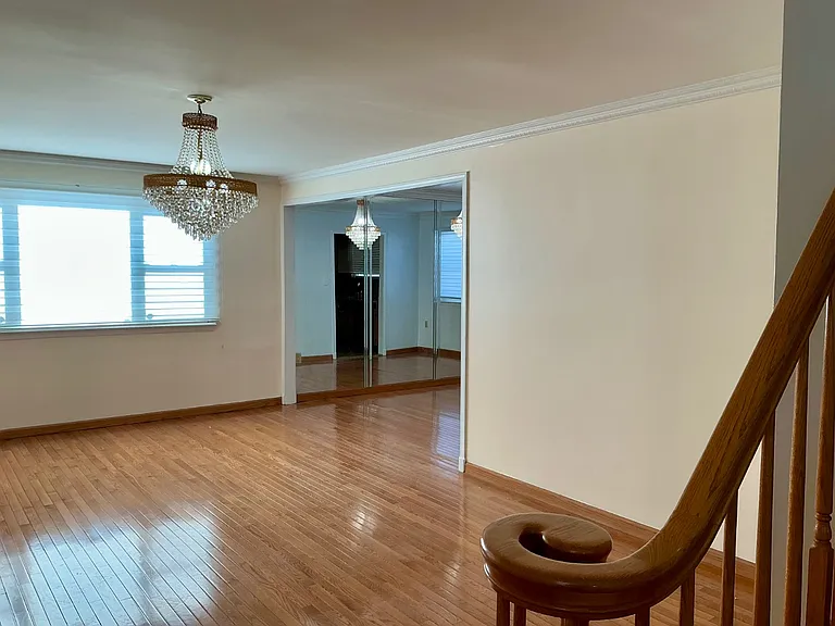 306 Jefferson Ave #1 — Photo 5