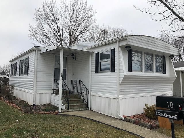 1st image of 10 Terrace Dr