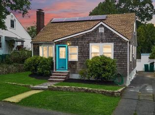 27 Lake Shore Rd, Lynn, MA 01904