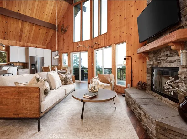 28975 Lassen Dr, Lake Arrowhead, CA 92352