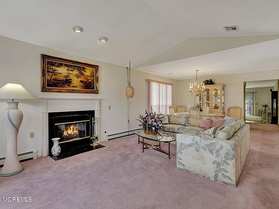 2nd image of 374 Jamaica Boulevard