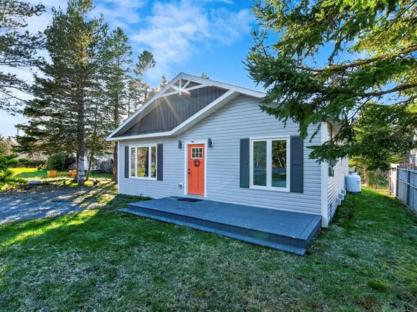 111-115 Neck Road, Bay Roberts, NL A0A1X0