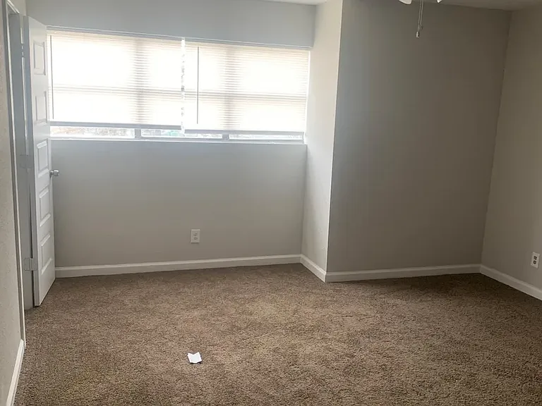 3402 Lantern Ln — Photo 26