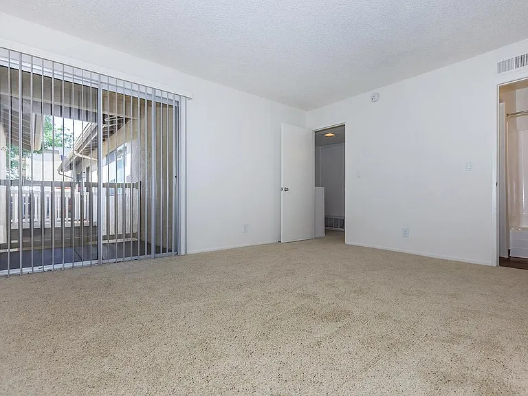 Ridgewood Village Apartment Homes — Photo 50