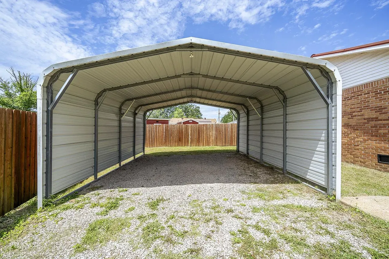 3 bed, 1025 sqft, $1,200 — Photo 4