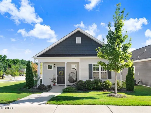141 E Wilson Street, Clayton, NC 27520