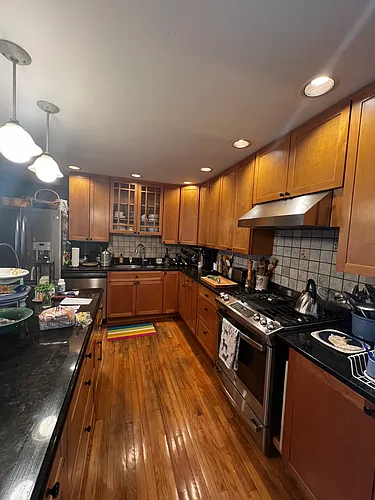 81 Central St #A Photo 1