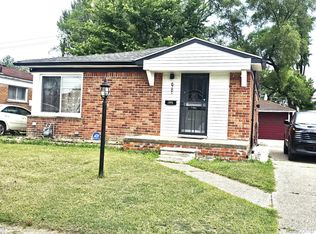 6781 Iowa St, Hamtramck, MI 48212