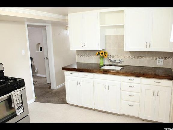 Kitchen Counter