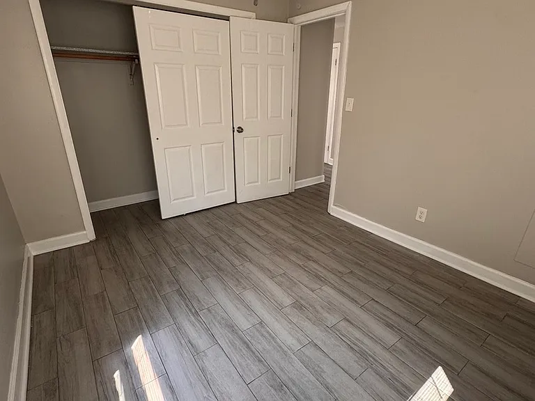 18446 Torrence Ave #1E — Photo 6