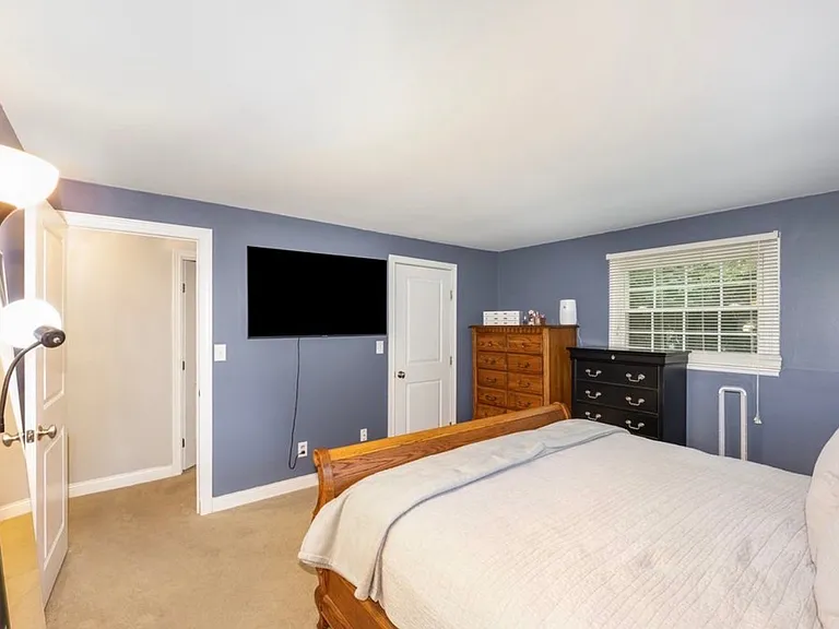 183 Monarch Rd — Photo 6
