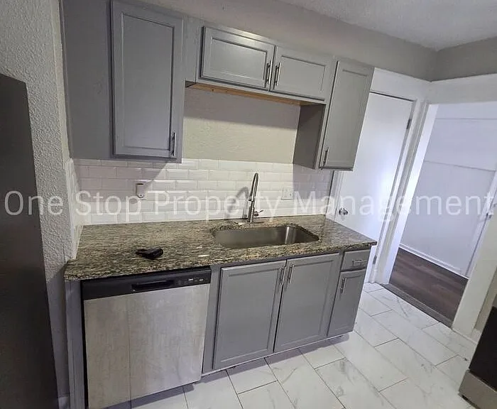 4224 Agnes Ave — Photo 5