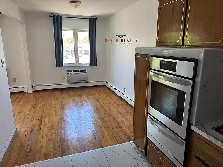 25-12 Parsons Blvd #3 — Photo 10