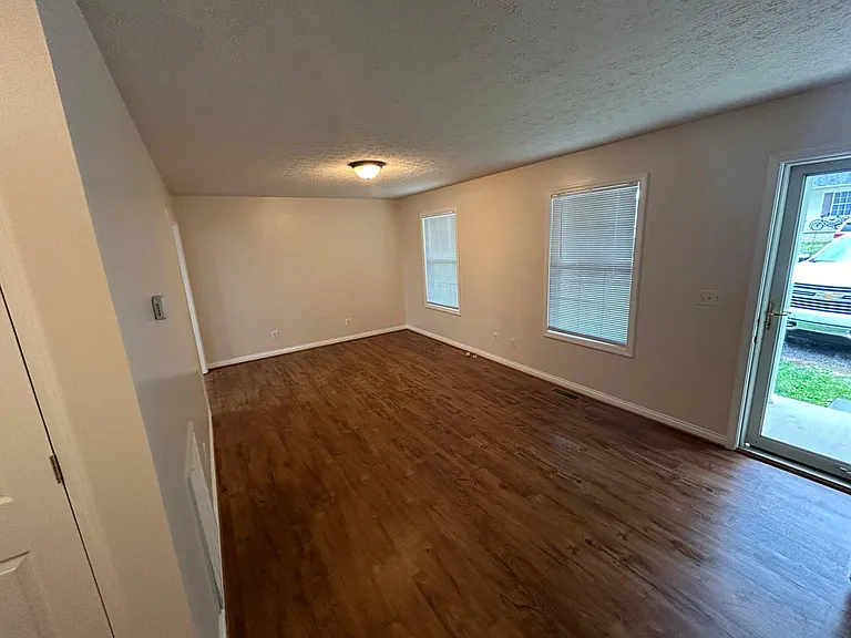 8 Sky Cole Ct — Photo 5
