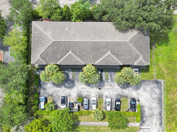 3rd image of 9748 NW 35th St #9748