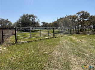 171 Deer Meadows Ln, Seadrift, TX 77983