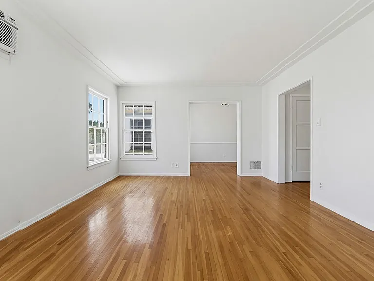 455 N Hayworth Ave — Photo 14