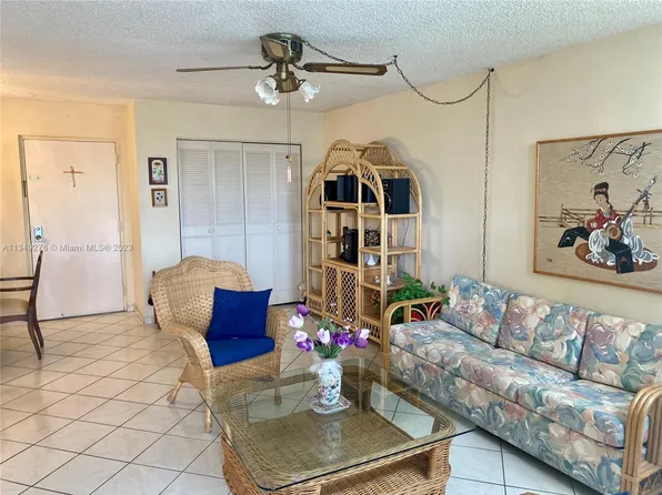 9441 SW 4th St APT 110, Miami, FL 33174