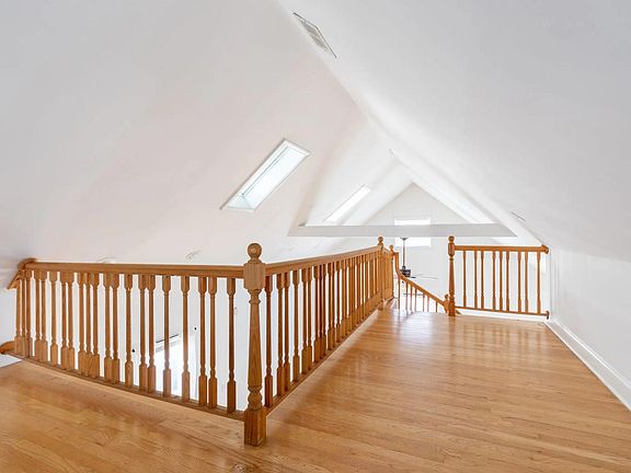 5th image of 1426 N Greenview Ave #4