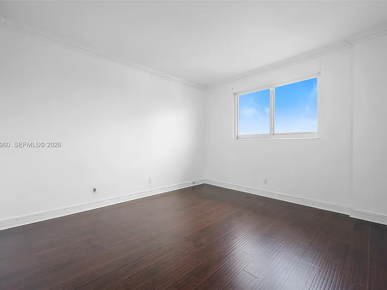 19380 Collins Ave #27 — Photo 10