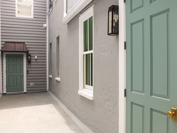 2nd image of 308 King St #D