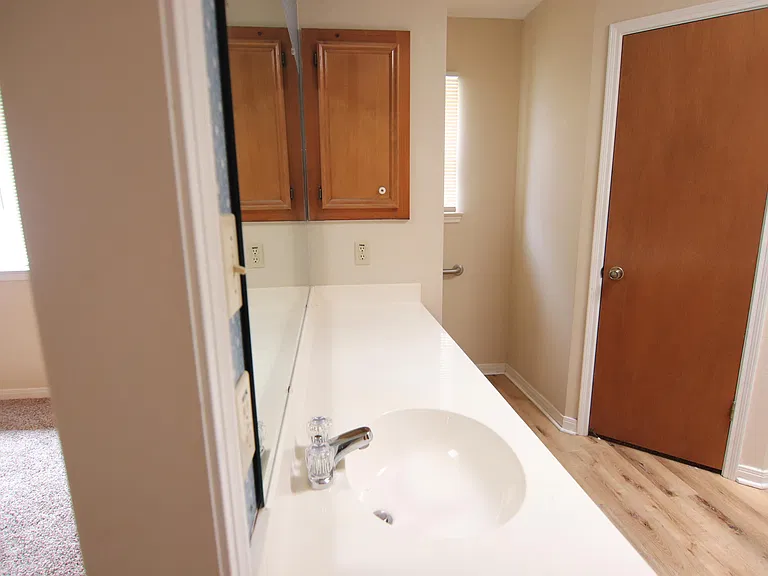 5855 Baird St — Photo 9