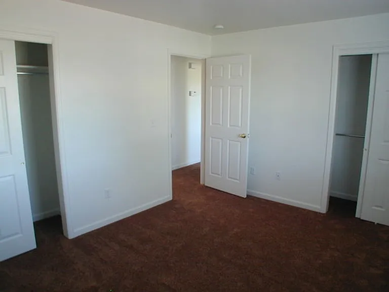 1810-20 Edgewater Ave — Photo 7