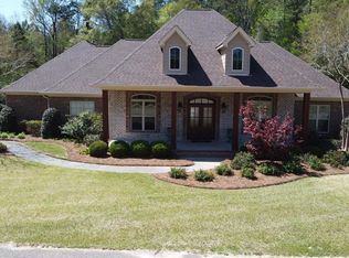 39 Windermere Blvd, Laurel, MS 39443