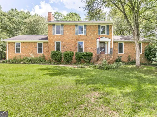 1404 Beaver Oaks Dr, Macon, GA 31220