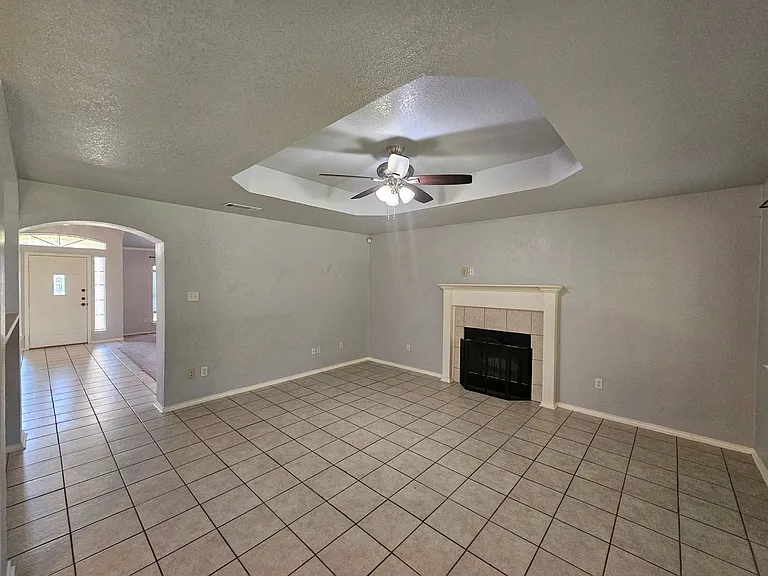 4507 Twin Oaks Cir — Photo 5