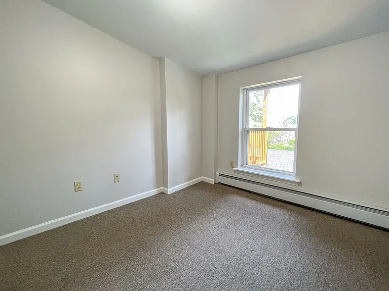 16-18 Elmer St — Photo 3
