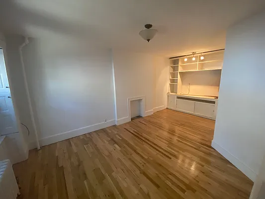 Rented by Daniel Gale Sotheby's International Realty | media 16