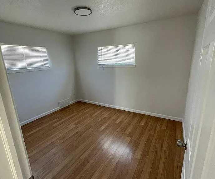 2417 S Marion St — Photo 8