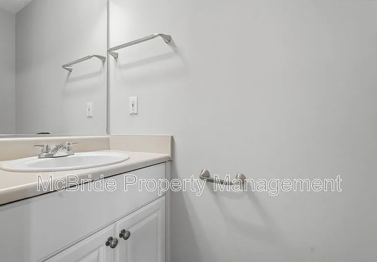 827 Sonora Cir — Photo 15