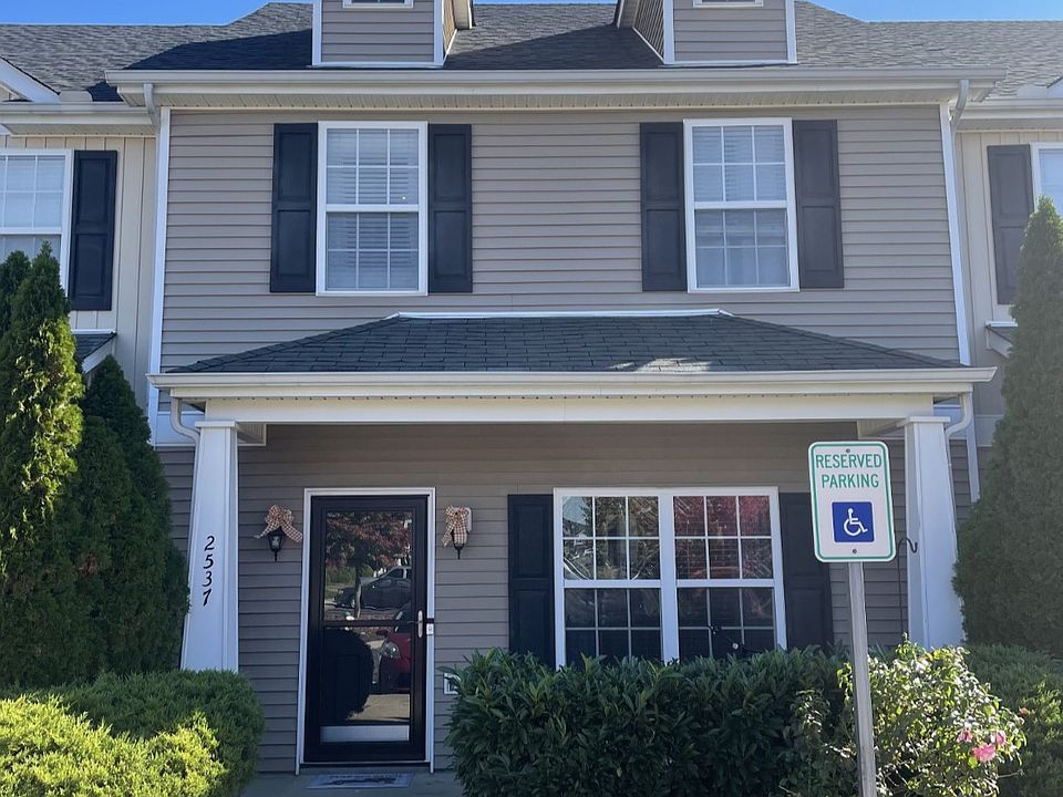 1st image of 2537 New Holland Cir
