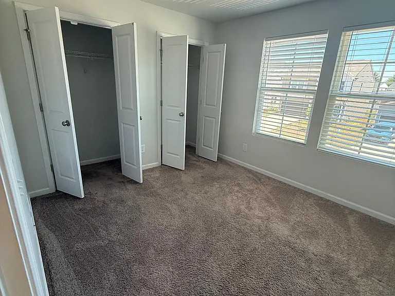 3909 Angel Hill Ln — Photo 36